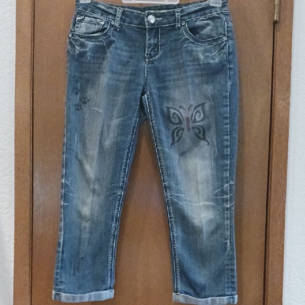 Stylish Blue Cropped Jeans with Butterfly Design
